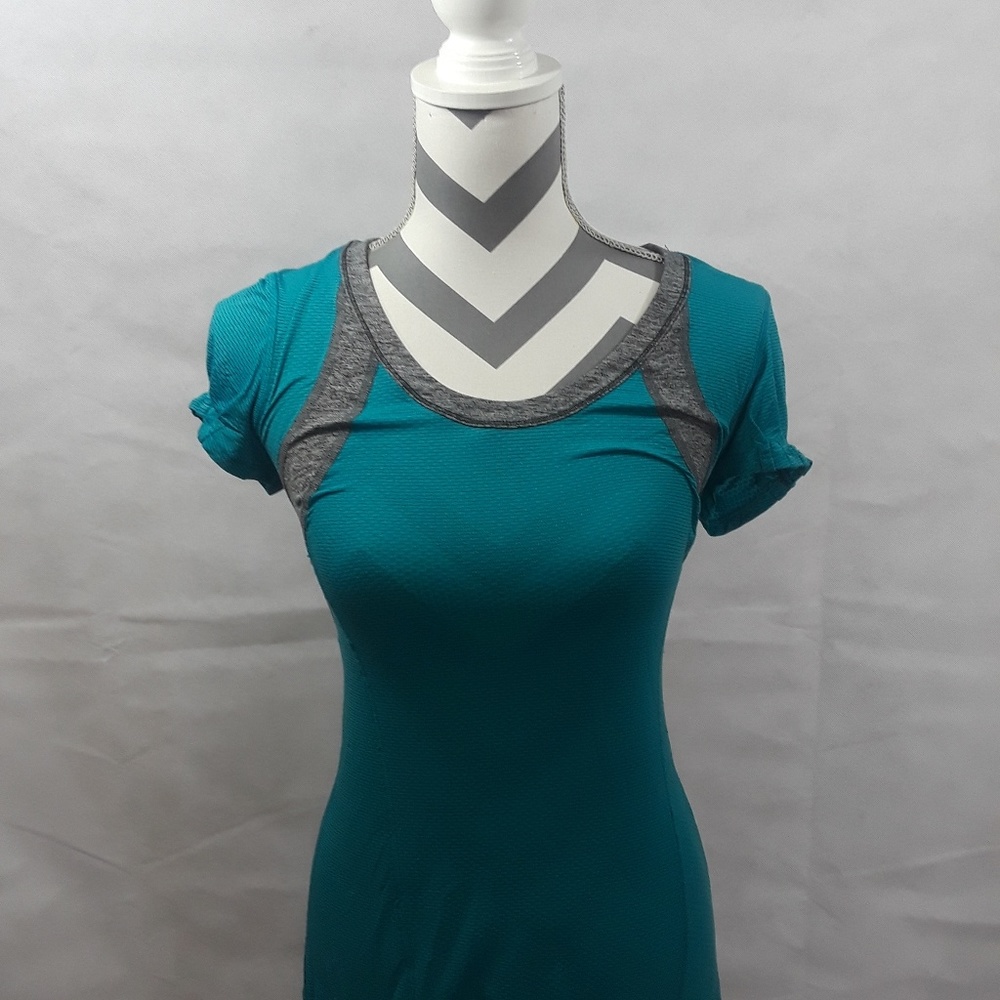 Lululemon Shirt Size (Small)